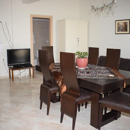 Mary'S Apartments Close To The Sea Agios Georgios  ภายนอก รูปภาพ