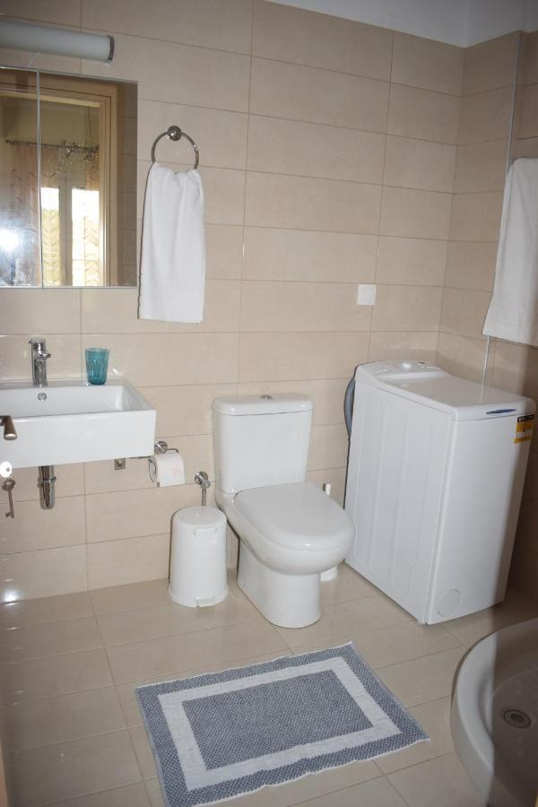 Mary'S Apartments Close To The Sea Agios Georgios  ภายนอก รูปภาพ