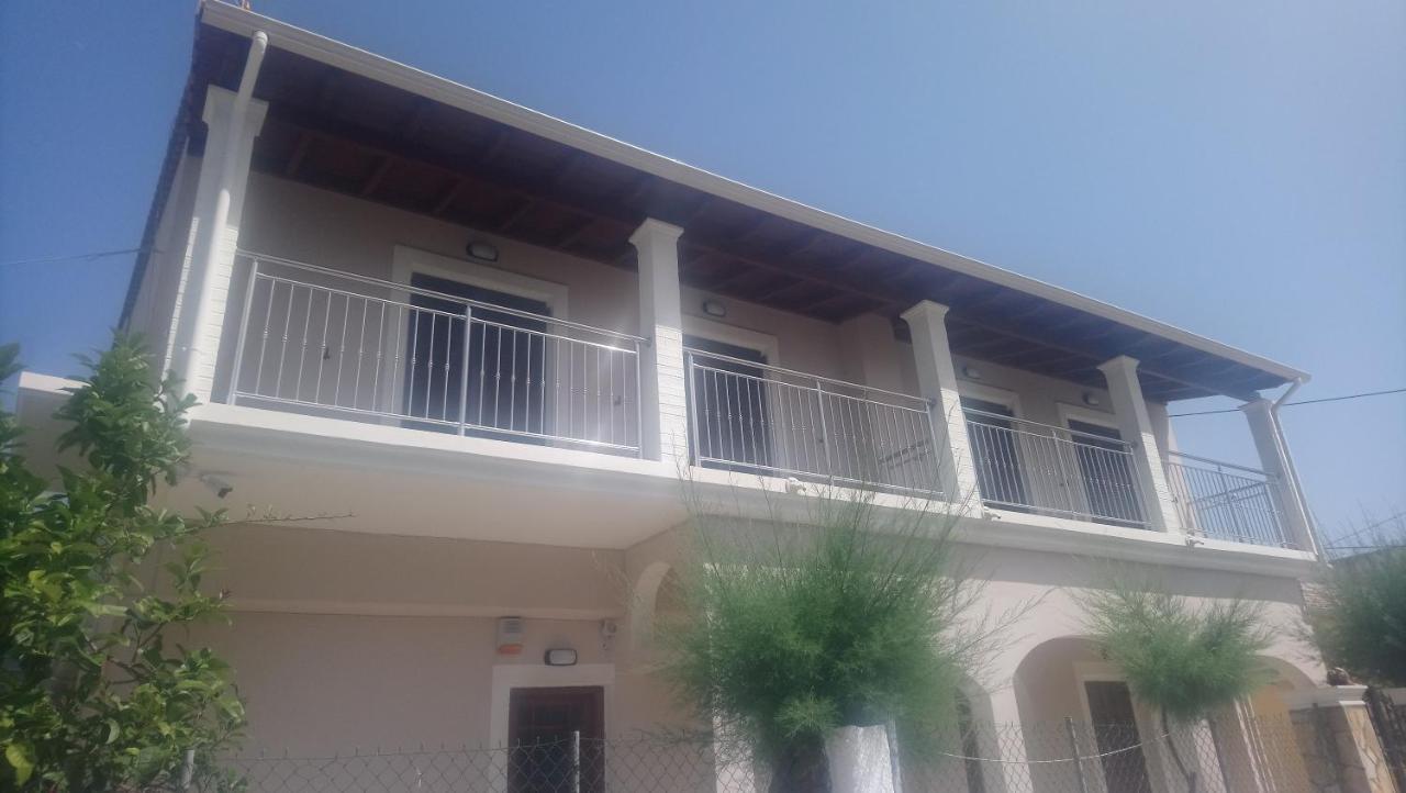 Mary'S Apartments Close To The Sea Agios Georgios  ภายนอก รูปภาพ